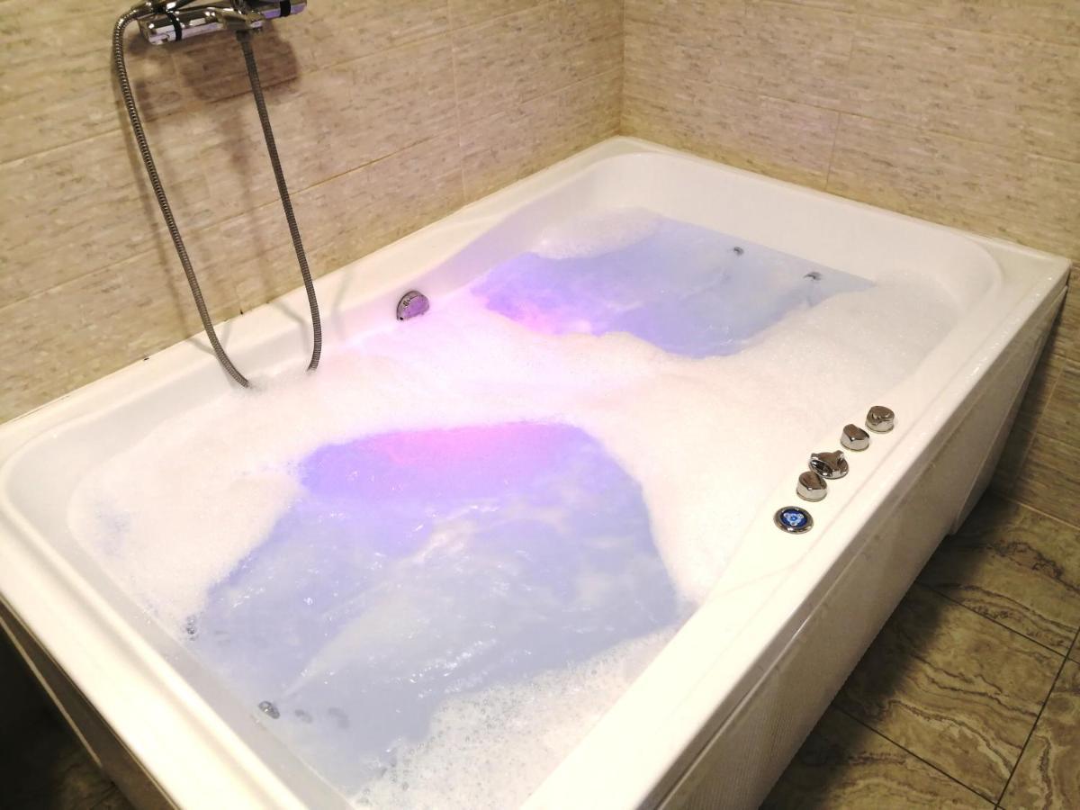 Jacuzzi New Loft Apartcomplex Kaskad, Минск - Центр Города Μινσκ Εξωτερικό φωτογραφία